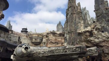 Disney Star Wars artificial rocks